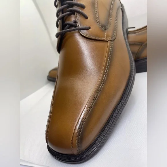 G. H. bass mens Boys shoes/ Gordon -Tan /9 M/ Best For Dressing Up/Leather